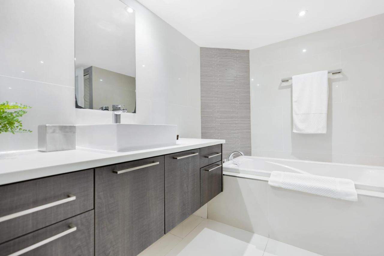 Bayview Bliss Biscayne Apartment Доръл Екстериор снимка